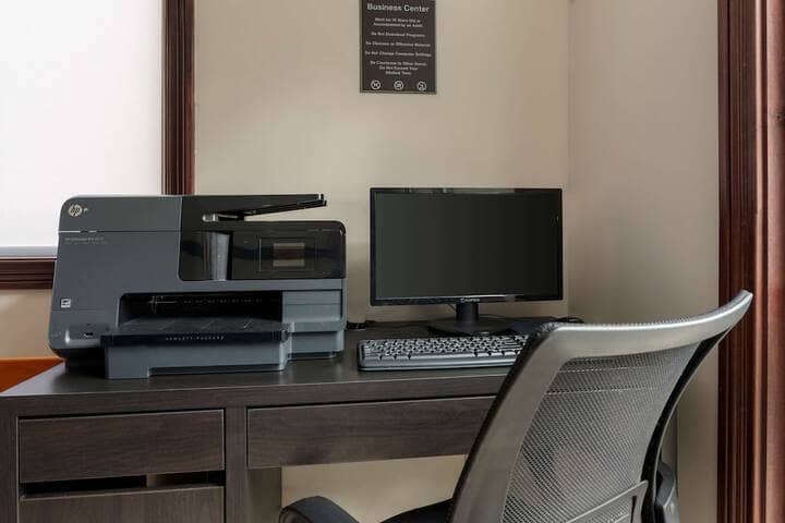 Business Center 22 of 24